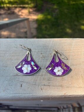 Alpaca Silver Mother of Pearl Flower Earrings